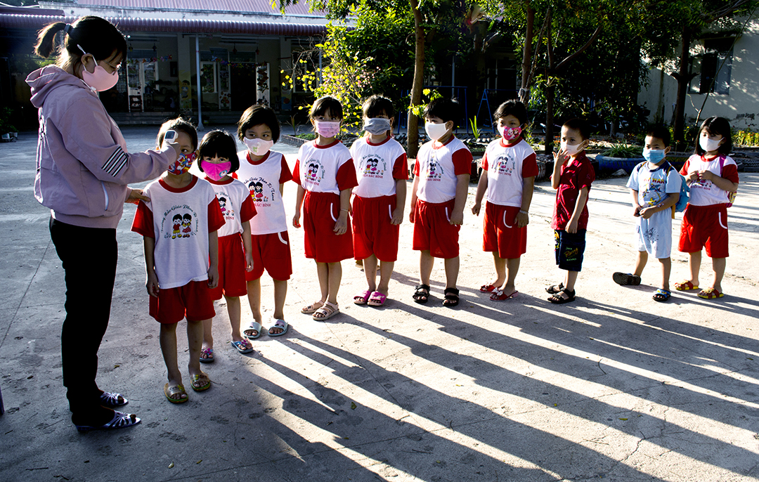 Chùm ảnh "Vòng tay thầy cô" - 4