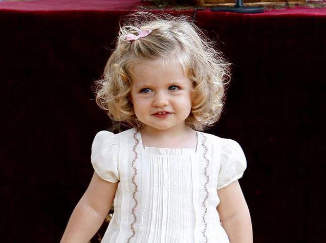 Con gái vua Tây Ban Nha chào đời nổi danh &#34;công chúa đẹp nhất châu Âu&#34;, 17 năm sau càng ngỡ ngàng hơn - 5
