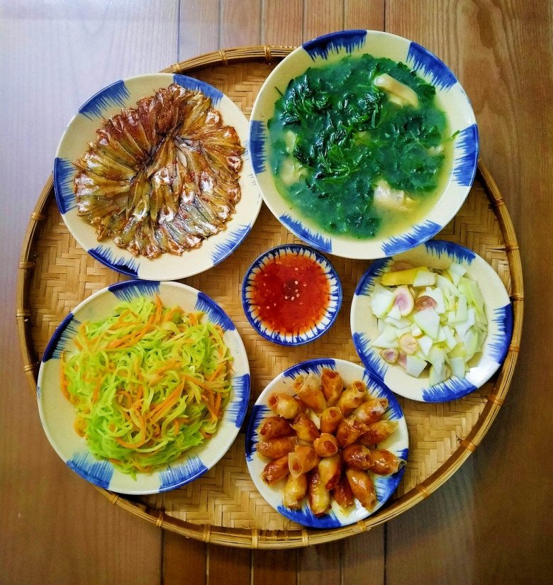 Mẹ đảm khoe cơm bữa nào cũng 3-4 món cực ngon, nhìn những đĩa rau không khỏi &#34;giật mình&#34; - 13