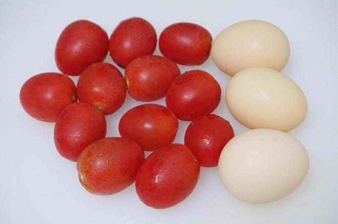 Muốn trứng chưng cà chua siêu ngon thơm nức thì cho cái gì vào trước, nhiều người làm sai nên không ai muốn ăn - 1