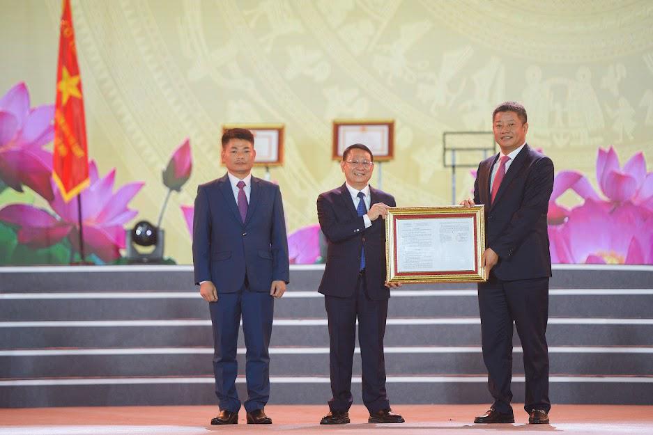 Huyện Mê Linh đón nhận nhiều danh hiệu cao quý - 5