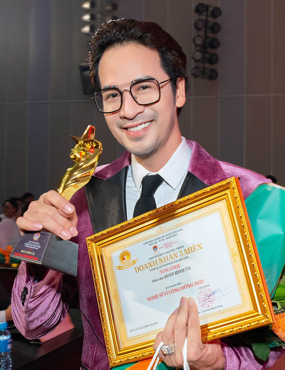 Đoàn Minh Tài nhận danh hiệu “Nghệ sĩ vì cộng đồng 2022” - 2
