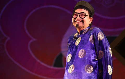 Nghệ sĩ hài quê Thanh Hóa có 2 đời vợ: Làm giám đốc, đi diễn không đòi cát-xê - 1