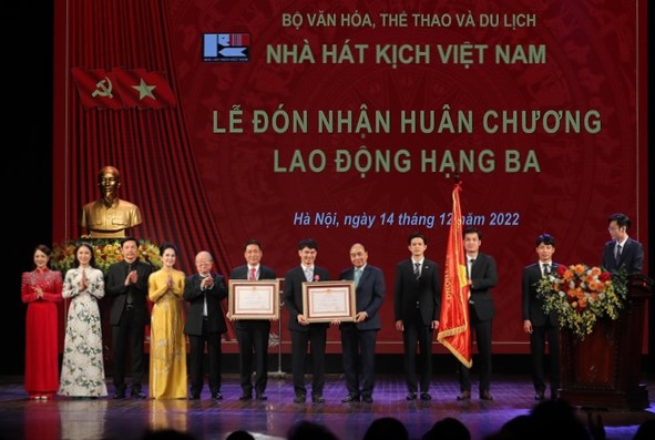70 năm thành lập Nhà hát kịch Việt Nam: Xứng đáng là cánh chim đầu đàn của nền sân khấu cách mạng - 1