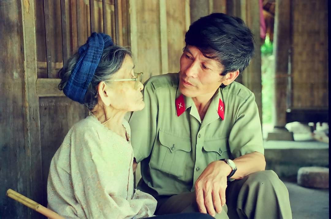 Đại tá, NSNA Trần Hồng – Người chụp ảnh bằng tim - 2