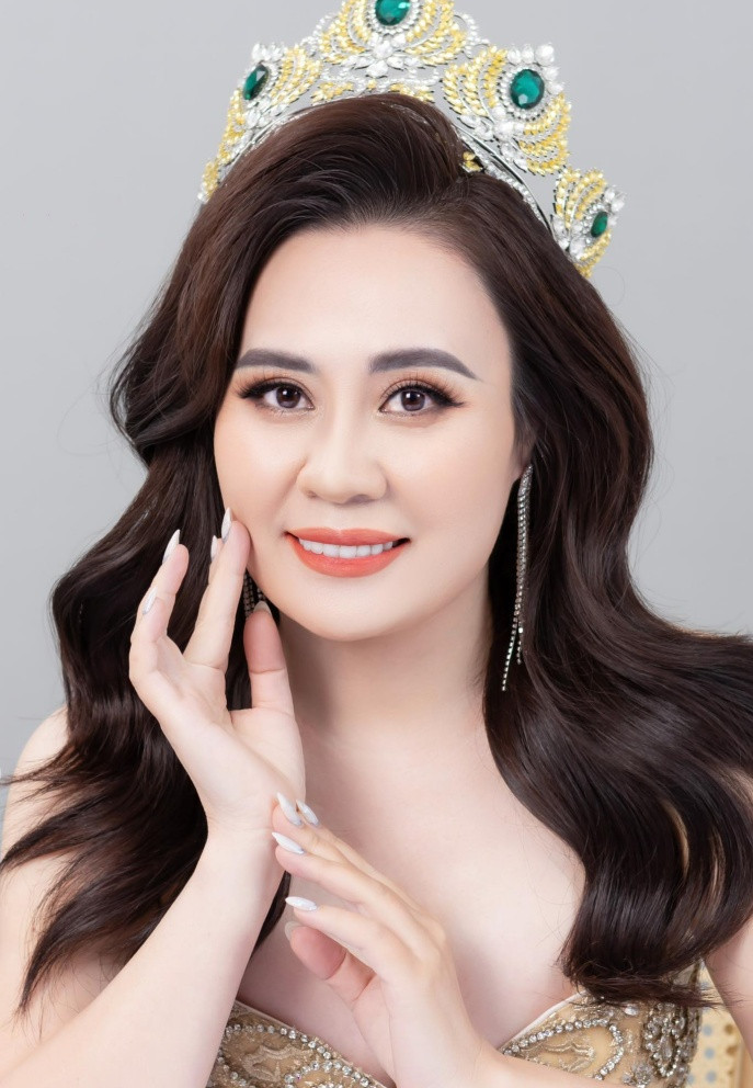 Hoa hậu Phan Kim Oanh bất ngờ thành mỹ nhân của &#34;Đại gia chân đất&#34;, hé lộ cát-xê gây tò mò - 1