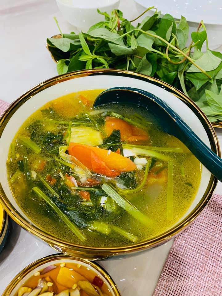 Vợ cũ 68 tuổi của Đàm Vĩnh Hưng đến nhà Vy Oanh, khen chồng đại gia của nữ ca sĩ nấu ăn tuyệt vời - 14