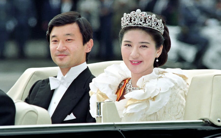 Thiên hoàng si tình nhất thế gian: 6 năm theo đuổi, 3 lần cầu hôn cùng lời hứa &#34;bảo vệ em trọn đời&#34; - 2