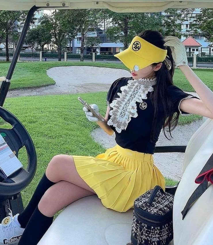 2 cô nàng Hàn Quốc cao 1m80, tự tin phô dáng đẹp giữa trời Âu nhờ bộ môn "ngốn tiền" - 11