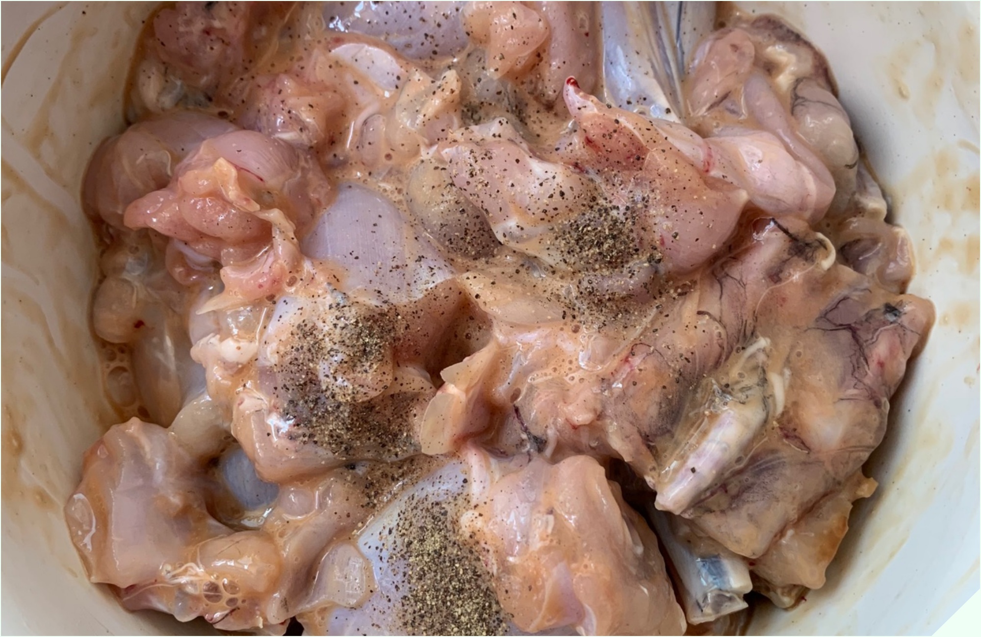 Đi chợ gặp loại thịt được ví như “vị thuốc mùa đông” mua về nấu cùng quả dài ngoằng thành món cay cay, lớn nhỏ đều ăn “thun thút” - 9