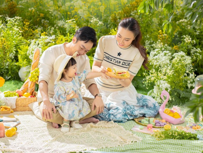 Áo 60 triệu đồng được "con dâu nhà chủ tịch" Đỗ Mỹ Linh lăng xê - 3