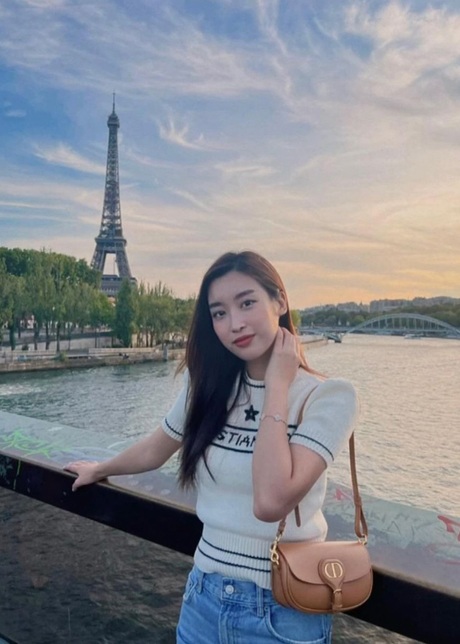 Áo 60 triệu đồng được "con dâu nhà chủ tịch" Đỗ Mỹ Linh lăng xê - 1