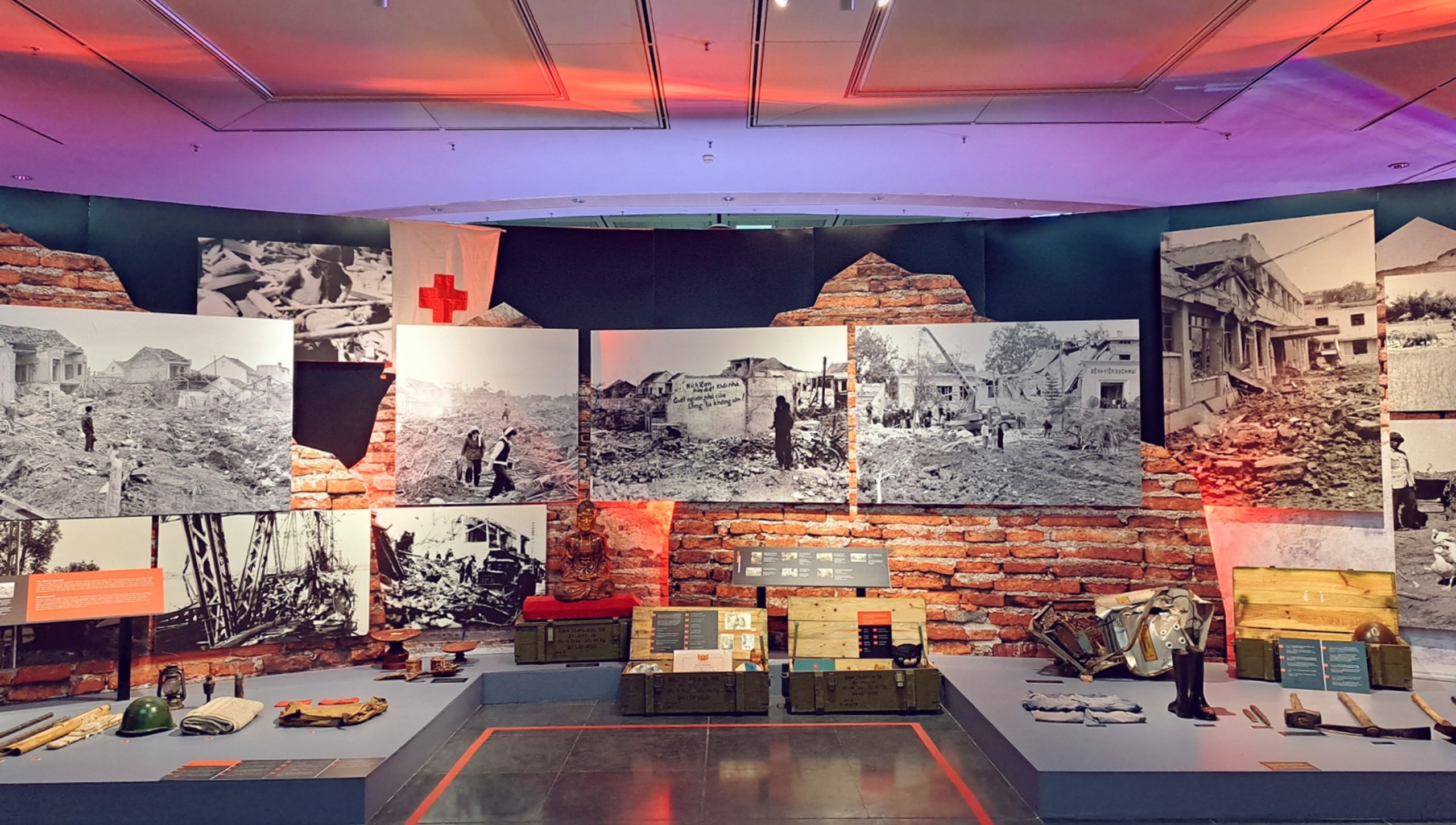 Xúc động trước những hiện vật đặc biệt tại chuyên đề “Hà Nội 1972- Khát vọng hoà bình” - 4