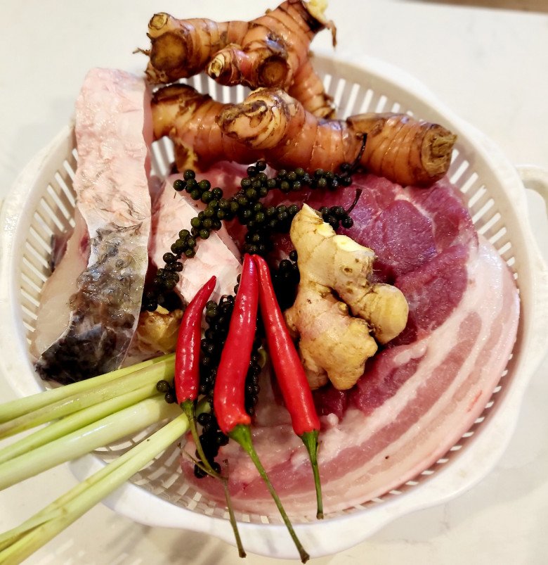 Tình cảnh vợ Mạnh Trường sau sinh con thứ 3: Vào bếp nấu cho cả nhà món mình không ăn được, đành ngồi nhìn - 12