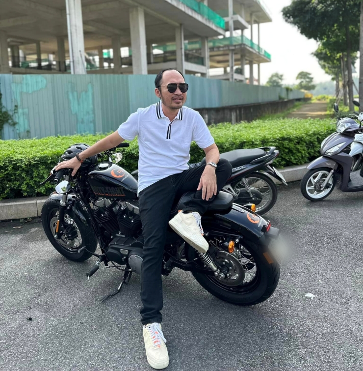 Hơn kém 1 tuổi, Cường Đô la và Ưng Hoàng Phúc có ngoại hình trái ngược thế này - 11