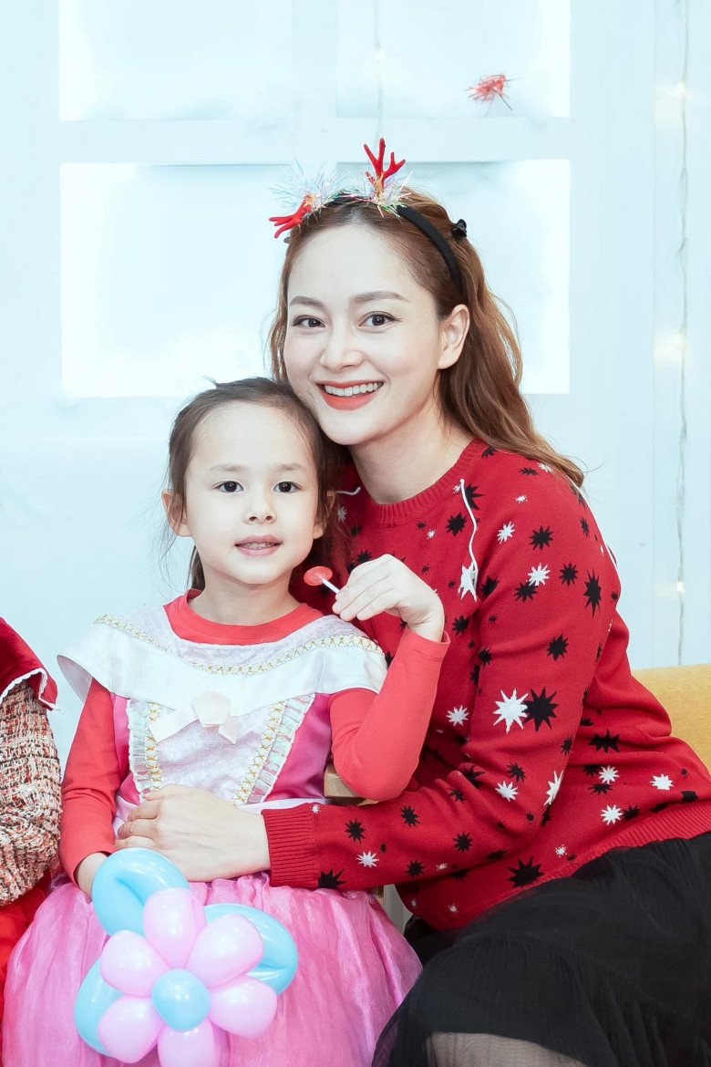 Nuôi dạy con lai: Elly Trần khổ tâm cách Alfie nói tiếng Việt, Lan Phương cao thủ ngoại ngữ dạy con nói song ngữ - 4