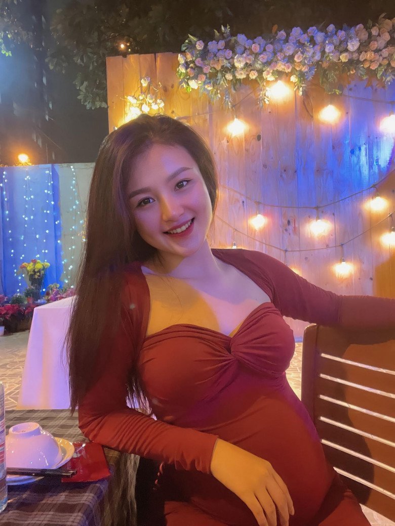 Mẹ Sài thành bầu 31 tuần vóc dáng vẫn thon gọn, da đẹp không tì vết chị em nhìn phát mê - 5