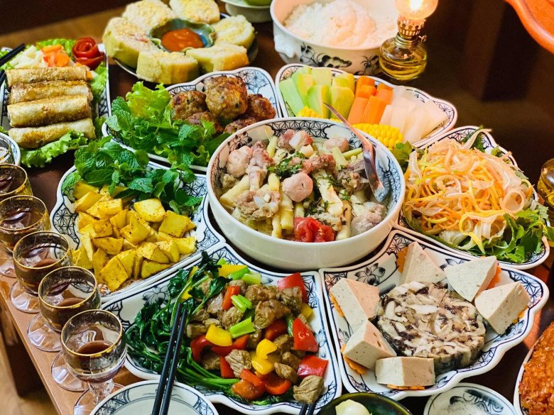 Những mâm cơm ngon và hot nhất nhì mạng xã hội 2022, có bữa 200k có bữa bất ngờ chỉ khoảng 60k - 11