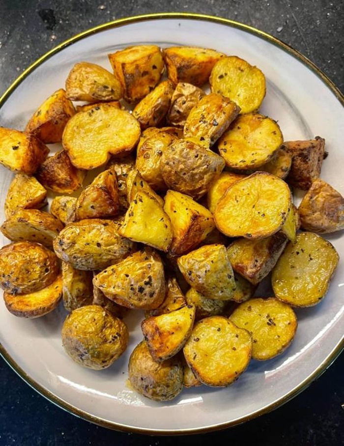 Nữ diễn viên VTV được chồng khen hết lời vì nấu ăn: Vừa khoe món ăn mới, bạn bè liền phong là "siêu đầu bếp" - 22