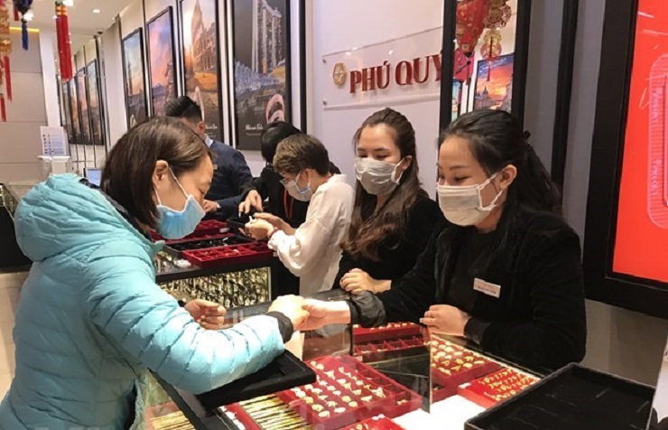 Đu đỉnh giá vàng năm 2022: Nhà đầu tư lỗ hàng trăm triệu đồng - 2