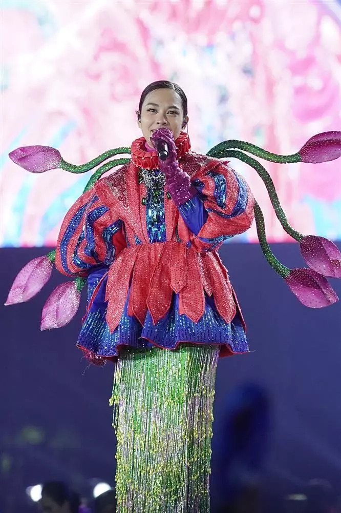 Vừa bị VTV gọi tên, Lê Dương Bảo Lâm đã "đánh bại" Hari Won, Mỹ Tâm dẫn đầu BXH này - 10