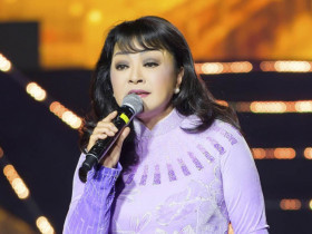 Danh ca Hương Lan tuổi 67: “Sức khỏe tôi vẫn tốt, có thể hát 10-15 bài một đêm”