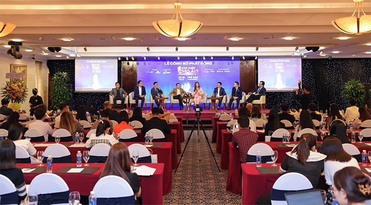 &#34;Giáo sư Xoay&#34; Đinh Tiến Dũng nói gì khi bị so sánh với nhà báo Lại Văn Sâm? - 1