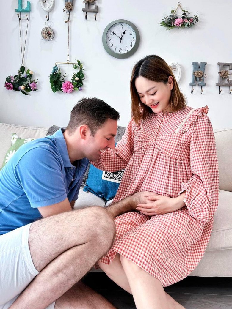 Thêm 4 gia đình sao Việt chuẩn bị tăng dân số, 1 em bé lai Tây khiến dân tình tò mò - 1