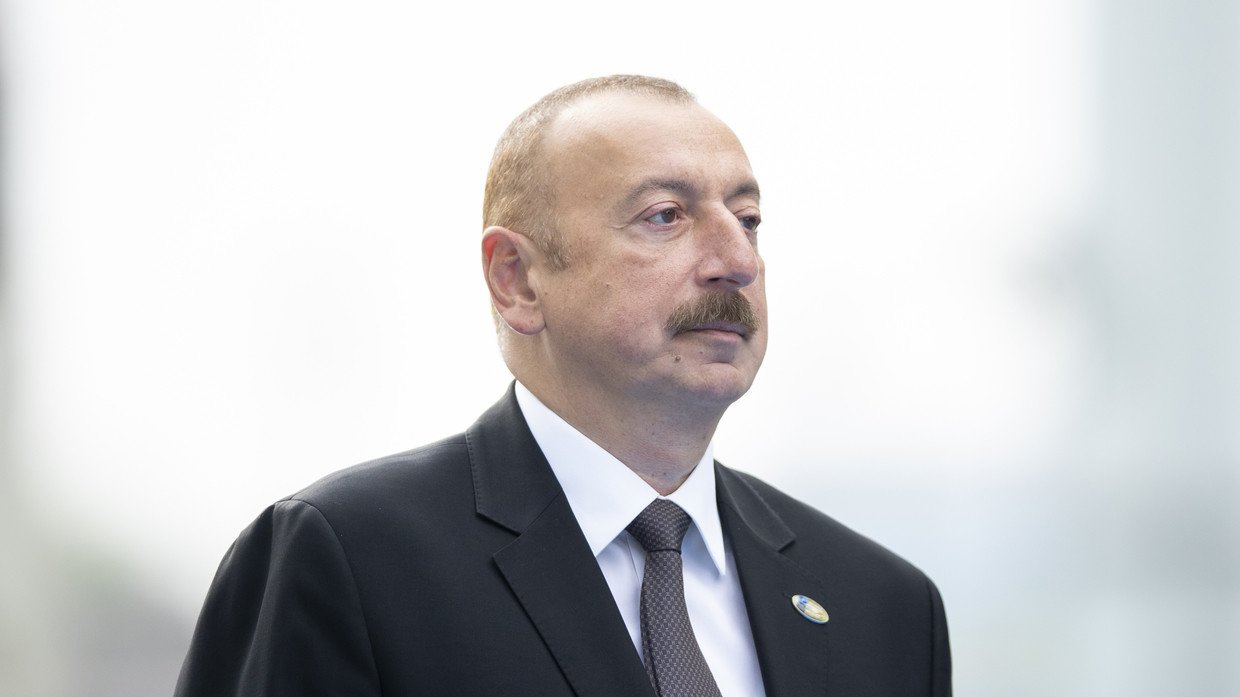Tổng thống Azerbaijan cảnh báo Pháp hỗ trợ quân sự Armenia - 1