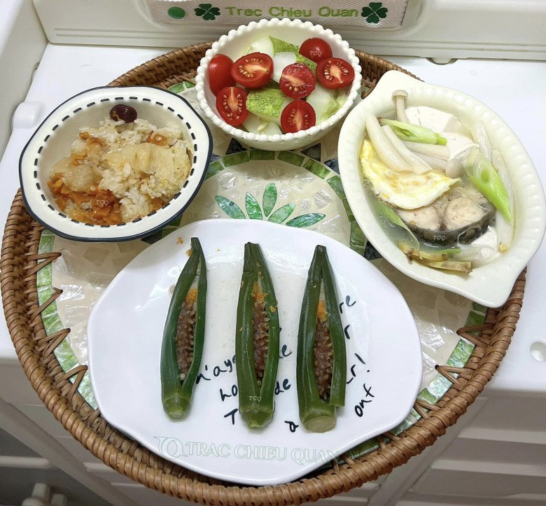 Mục sở thị những mâm cơm cữ cực ít dầu mỡ của mẹ bỉm Việt được chồng Trung nấu hàng ngày - 8