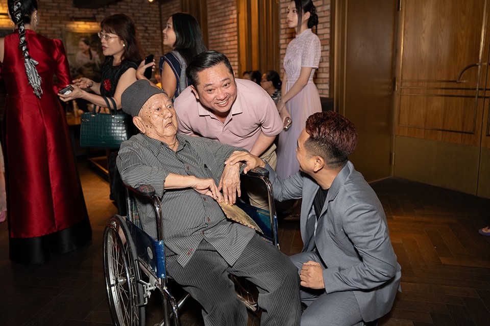 Bé An, thằng Cò “Đất phương Nam” 25 năm trước xuất hiện trong buổi ra mắt bản điện ảnh - 1