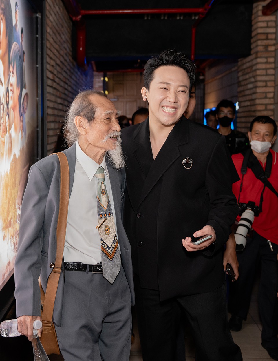 Bé An, thằng Cò “Đất phương Nam” 25 năm trước xuất hiện trong buổi ra mắt bản điện ảnh - 3