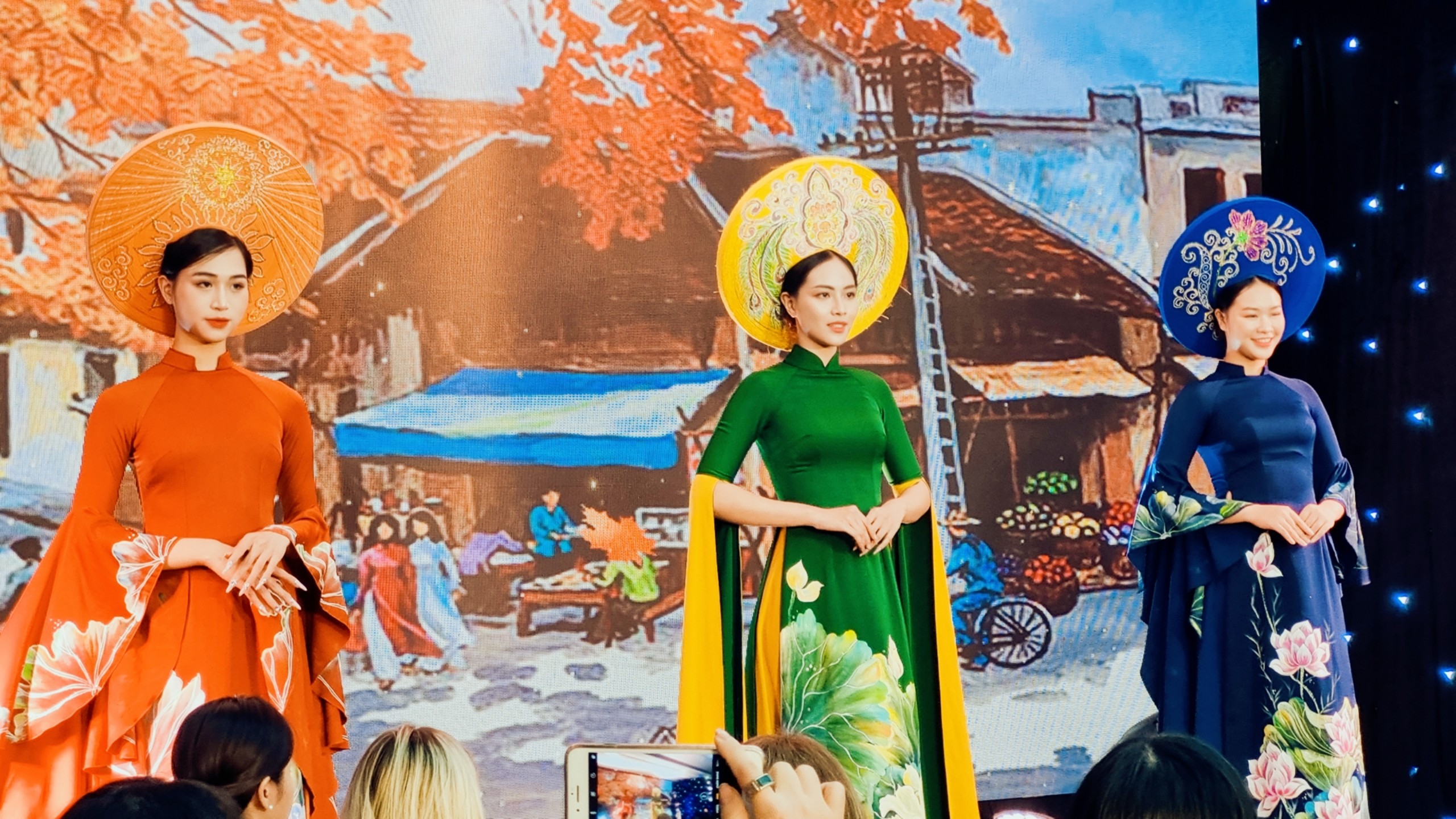 Vẻ đẹp duyên dáng của Áo dài và Kimono trong "Sắc thu Việt - Nhật" - 4