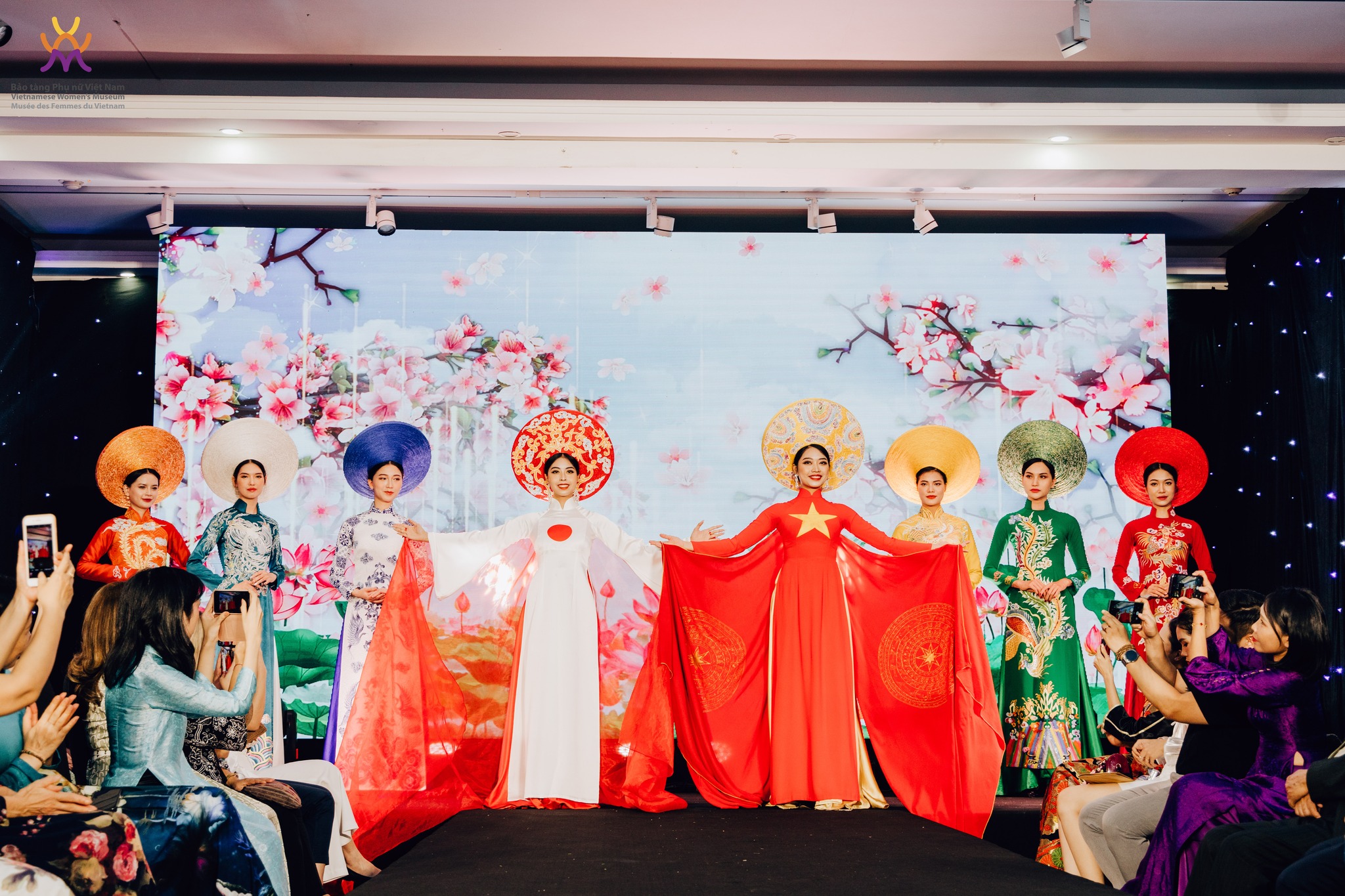 Vẻ đẹp duyên dáng của Áo dài và Kimono trong "Sắc thu Việt - Nhật" - 7