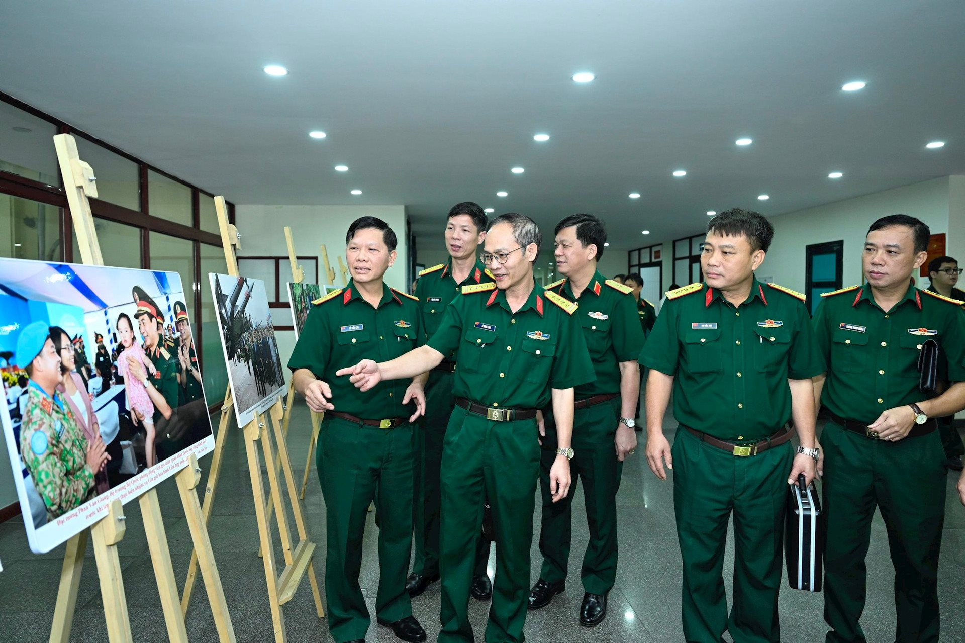 Phát động cuộc thi ảnh “Chân dung người chiến sĩ” - 1