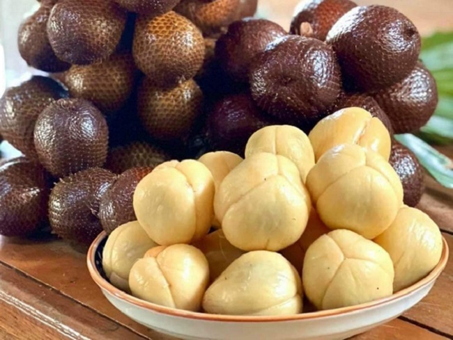 Thứ quả lạ có vỏ như da rắn nhưng lại rất ngon, giá bán 220.000 đồng/kg - 7