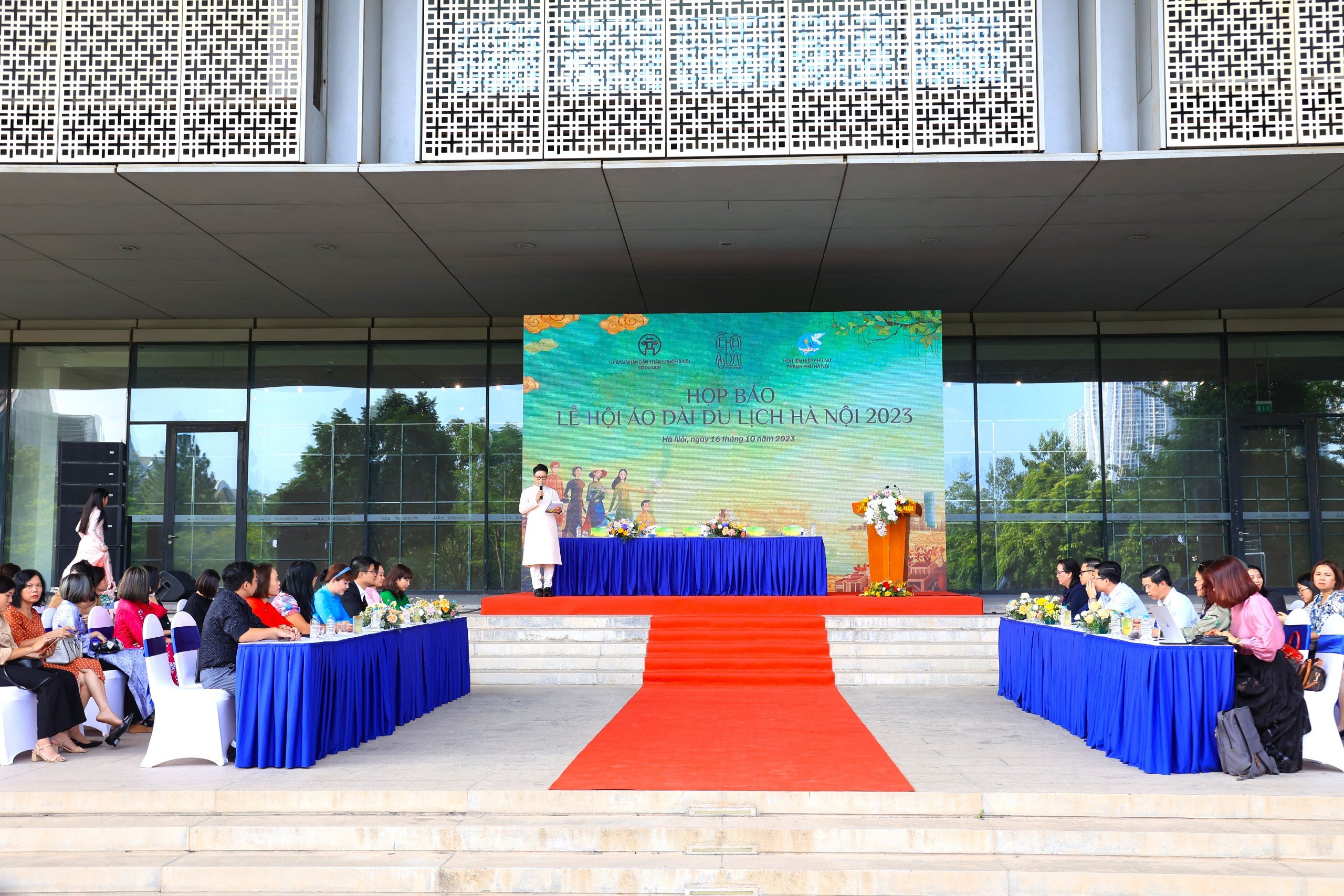 Khám phá nét son Hà Nội qua Lễ hội Áo dài Du lịch Hà Nội 2023 - 1