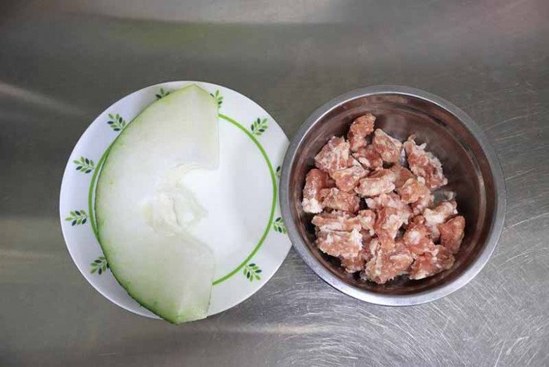 Nấu thịt viên cứ cho thẳng vào nồi là quá dại, chẳng trách chưa kịp chín thịt đã nát vụn - 4