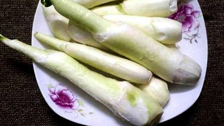 Nhìn tưởng sả hóa ra nó là đặc sản của 1 tỉnh, xào với thịt bò ngon cực - 2