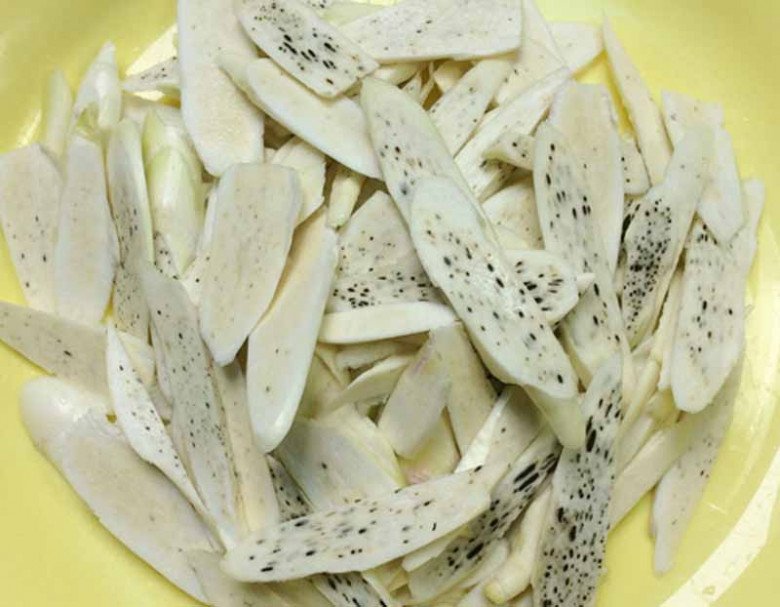 Nhìn tưởng sả hóa ra nó là đặc sản của 1 tỉnh, xào với thịt bò ngon cực - 3