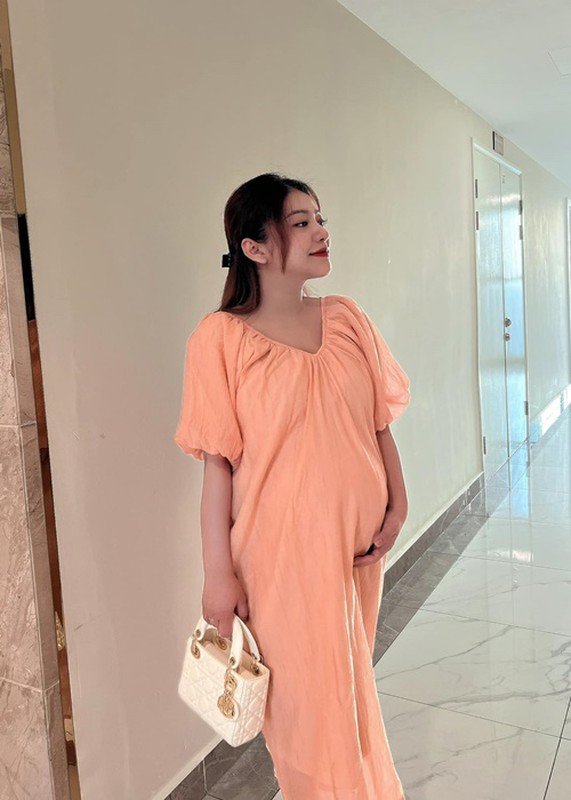 Biết tin có bầu, ca sĩ MiA vật vã đấu tranh chấp nhận con yêu đến với mình, ra đường luôn nghĩ chồng liếc gái - 2