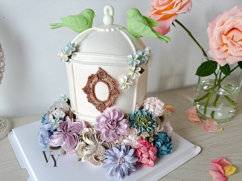 Ngày nhỏ ước mơ mở tiệm bánh chuối bán, lớn lên 9X bỏ nghề văn phòng để làm cô giáo dạy bánh, thu nhập tăng gấp nhiều lần - 12