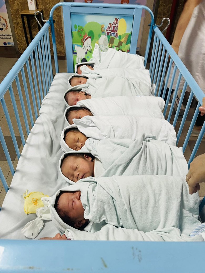 Các trường hợp mẹ bầu có thể cân nhắc chuyển 2 phôi trong một lần IVF - 1