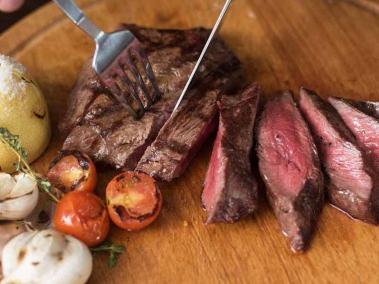 Cách làm bò bít tết tại nhà cực ngon, ăn hoài không chán - 1