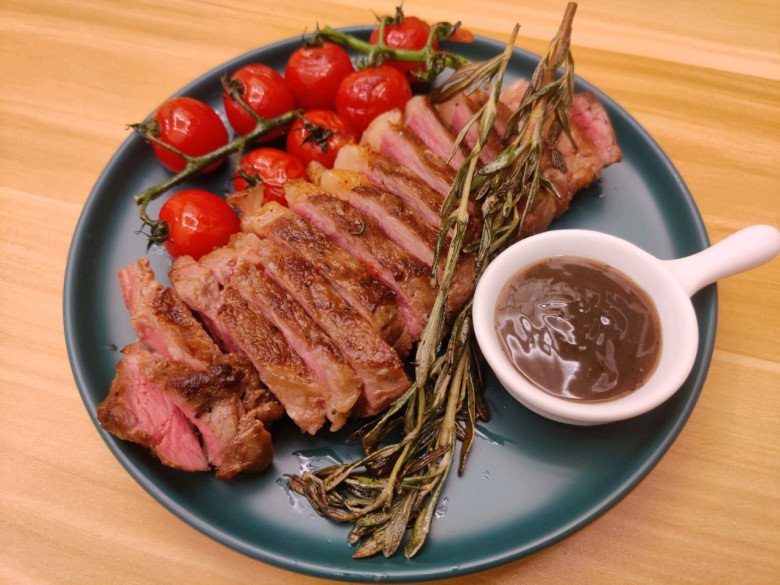 Cách làm bò bít tết tại nhà cực ngon, ăn hoài không chán - 5