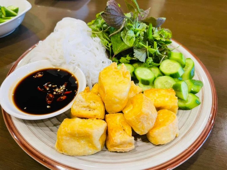 MC Trần Quang Minh khoe con cua to &#34;khổng lồ&#34; khiến BTV Hoài Anh, diễn viên Bình An thích thú bình luận - 12