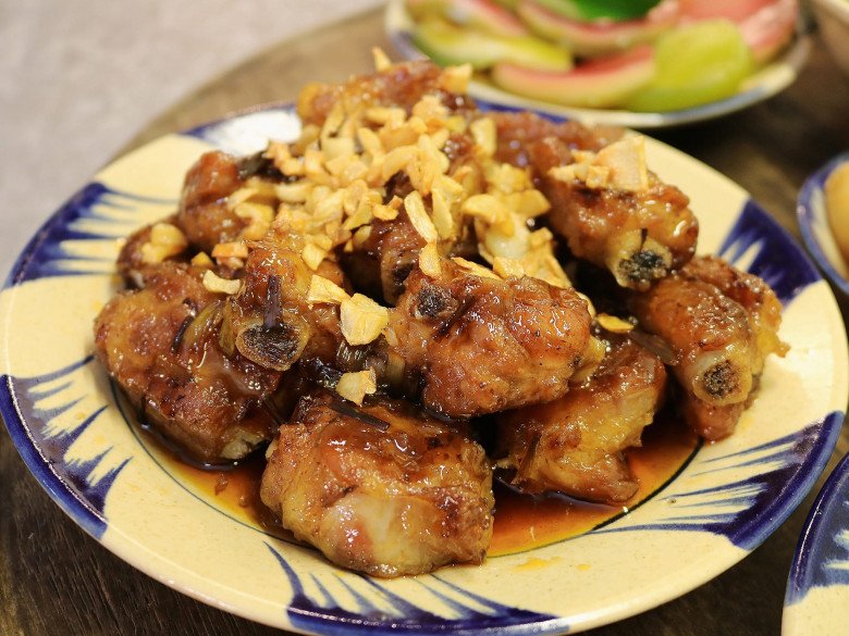 Cơm tối toàn món quen thuộc nhưng ngon, có thứ là đặc sản ruộng đồng "vạn người mê" - 3