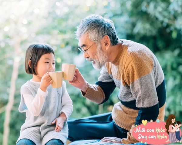 Con trai 3 tuổi lén lấy bánh bao, người bố tò mò đi theo nhìn hành vi của con rất vui mừng - 8