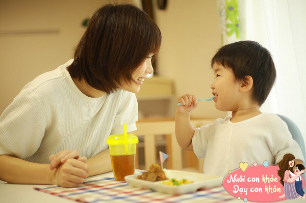 Con trai 3 tuổi lén lấy bánh bao, người bố tò mò đi theo nhìn hành vi của con rất vui mừng - 10