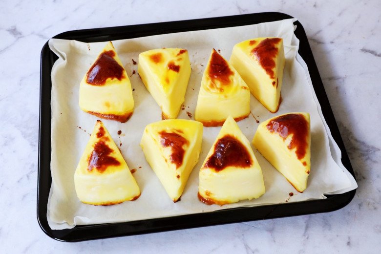 Sữa tươi không chỉ để uống, đem nướng lên được món núng nính, thơm ngon ăn một lần nhớ cả đời - 9